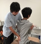 鍼灸での腰治療です。